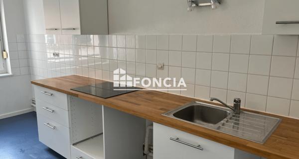 Location Appartement 4 pièces 143.86 m² - Roanne 42300
