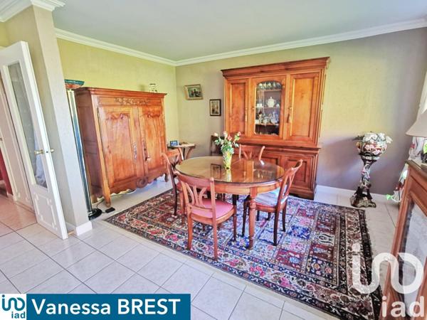 Appartement 4 pièces de 84 m² à Chilly-Mazarin (91380)