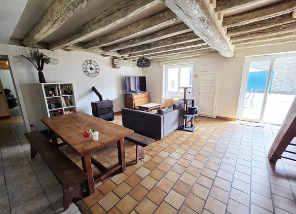 Maison ancienne avec du potentiel !
