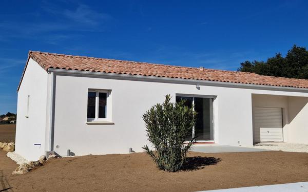 Maison à vendre    4 pièces •  Cravans