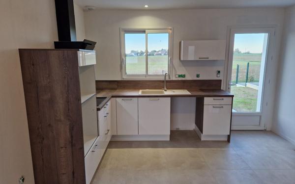 Maison à vendre    4 pièces •  Cravans