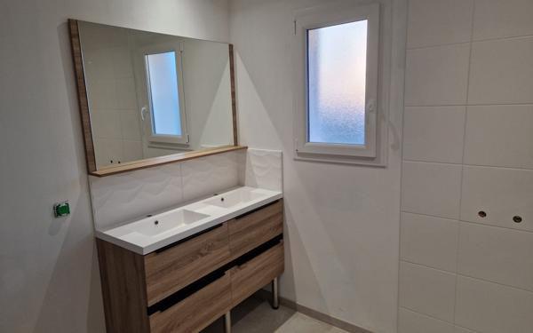 Maison à vendre    4 pièces •  Cravans