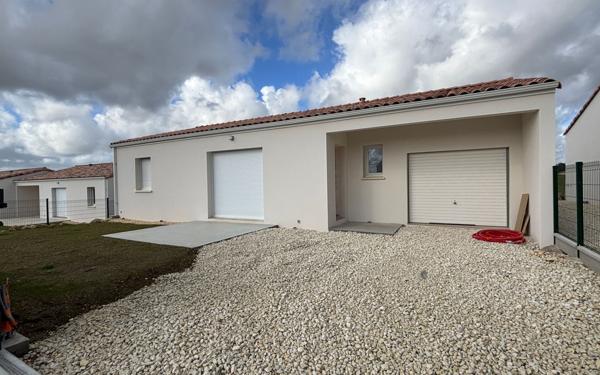 Maison à vendre    4 pièces •  Cravans