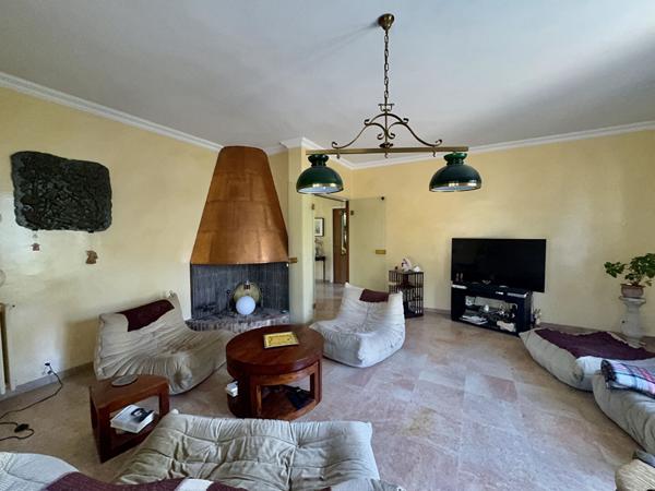 Maison familiale avec piscine - Villeneuve les Avignon