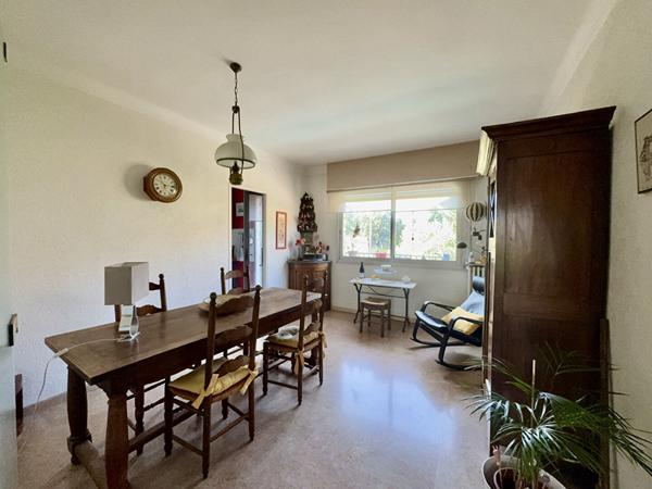 Maison familiale avec piscine - Villeneuve les Avignon