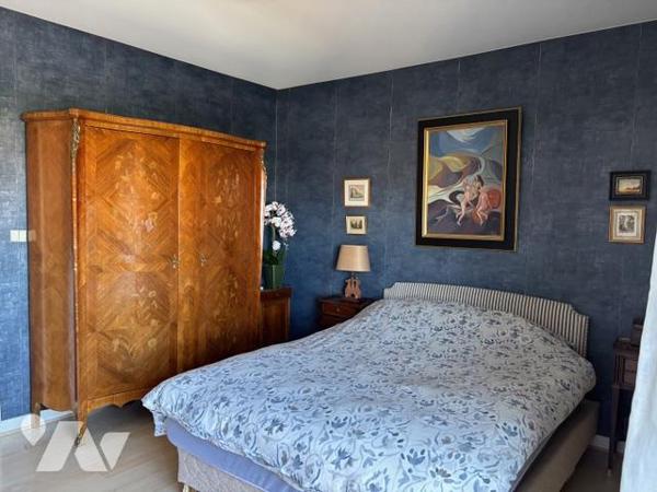 APPARTEMENT 3 CHAMBRES AVEC BALCON