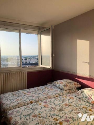 APPARTEMENT 3 CHAMBRES AVEC BALCON