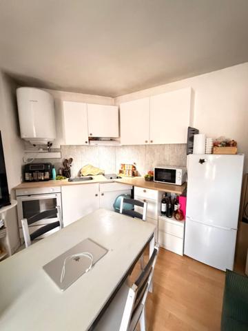 Appartement Corbeil Essonnes 2 pièce(s) 28.37 m2