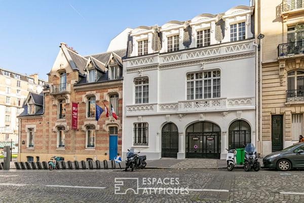 Étage noble traversant esprit loft avec balcon – Place Loulou Gasté