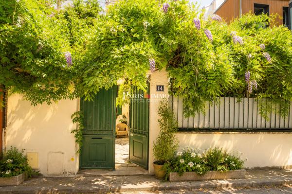 Paris 18e - Grande Carrière - Maison avec jardin - Bien unique