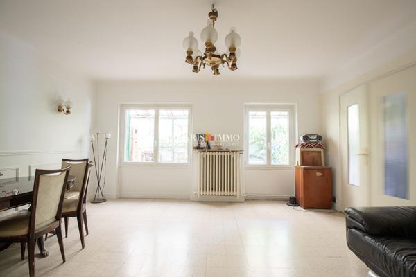 Paris 18e - Grande Carrière - Maison avec jardin - Bien unique