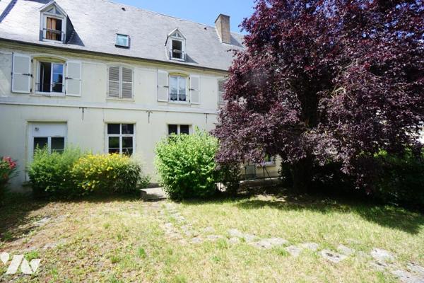 AMIENS CENTRE VILLE, appartement de type 5 en duplex avec place de parking