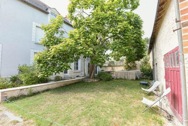 Maison 350 000 € Cour-Cheverny 8 p 201 m² DPE D