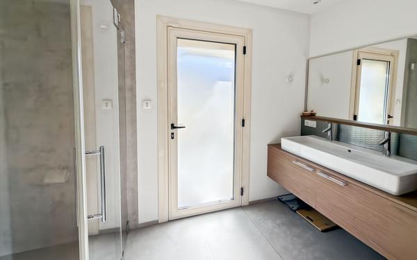 Maison à vendre    5 pièces •  La Roche-de-Glun