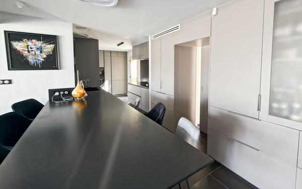 Maison à vendre    5 pièces •  La Roche-de-Glun