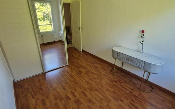 Appartement à louer    2 pièces • 69,75 m2 Saint-Julien-en-Genevois