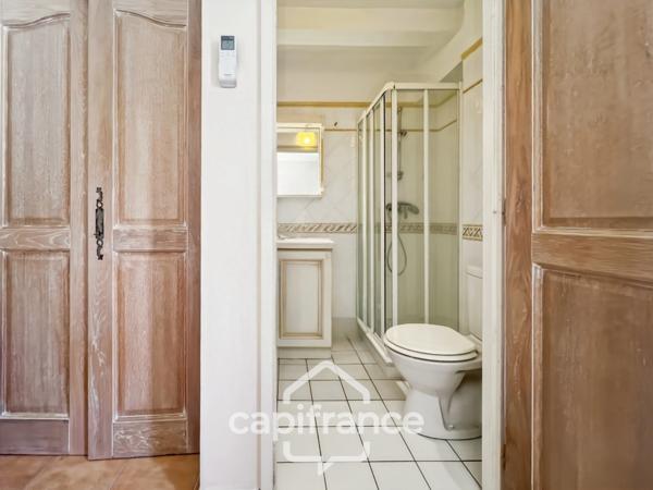 DOMAINE DE PONT ROYAL SECTEUR RESIDENTIEL APPARTEMENT climatisé DE 68 M2 DEUX CHAMBRES climatisées, terrasse, PISCINE