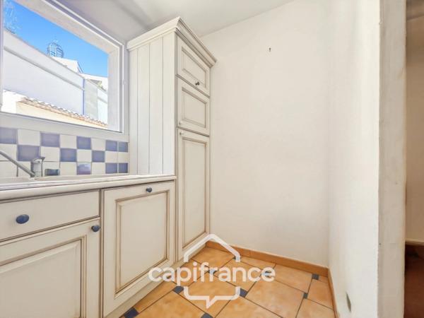 DOMAINE DE PONT ROYAL SECTEUR RESIDENTIEL APPARTEMENT climatisé DE 68 M2 DEUX CHAMBRES climatisées, terrasse, PISCINE