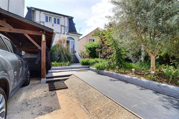 Maison Colombes 7 pièce(s) 123 m2