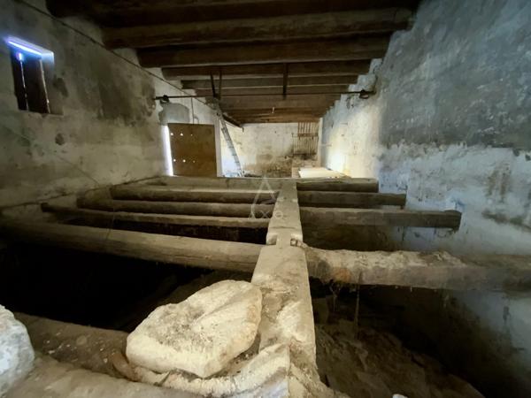 Gard (30) - Manduel - Grange à réhabiliter