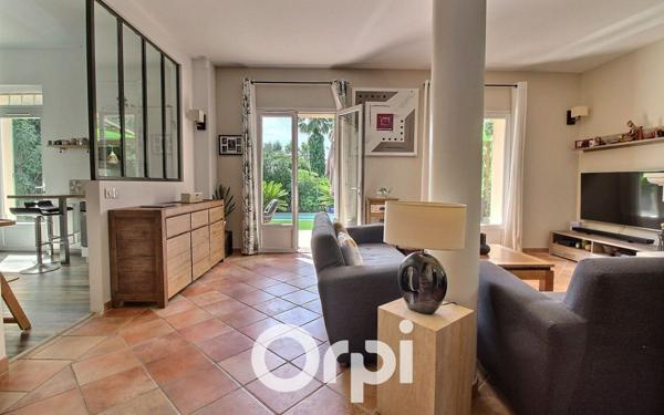 Maison à vendre    4 pièces • 113 m2 Marseille 12