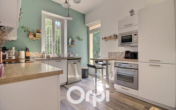 Maison à vendre    4 pièces • 113 m2 Marseille 12