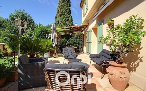 Maison à vendre    4 pièces • 113 m2 Marseille 12