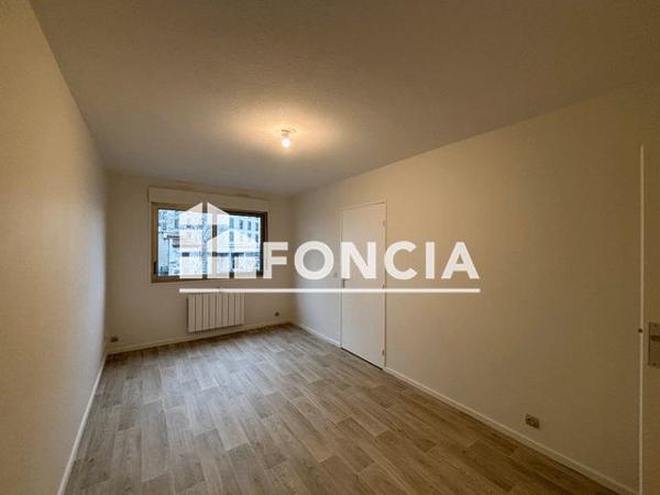 Location Studio 31.2 m² - 346 RUE GARIBALDI Lyon 69007