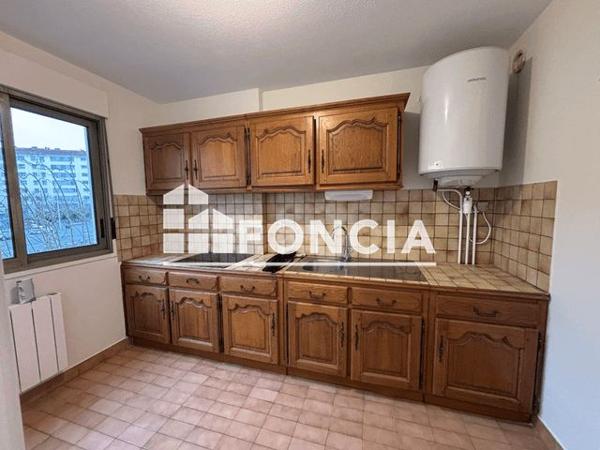 Location Studio 31.2 m² - 346 RUE GARIBALDI Lyon 69007