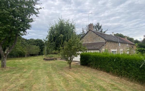 Maison à vendre    6 pièces • 120 m2 La Ferrière-Bochard