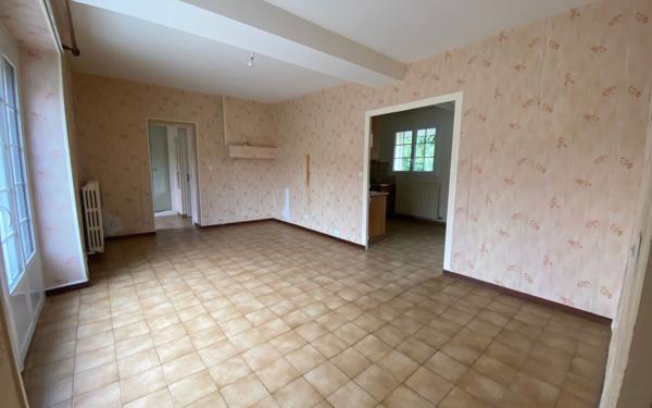 Maison à vendre    6 pièces • 120 m2 La Ferrière-Bochard