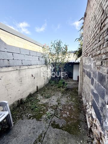 SAINT HONORÉ - MAISON D'ENVIRON 60M² AVEC COUR