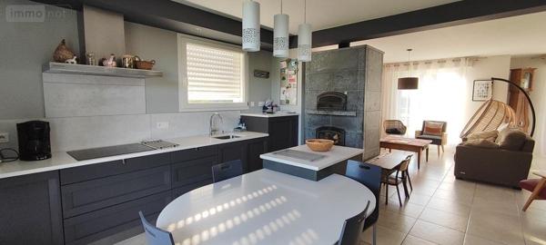 Maison à vendre à Saint-Barthélemy-d'Anjou dans le Maine-et-Loire (49124), ref : 49013-2043