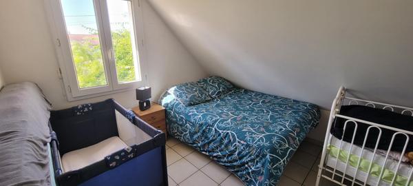 À 5 minutes de Bayeux – Propriété familiale de charme avec dépendance en pierre, double garage et terrain de 2 000 m²