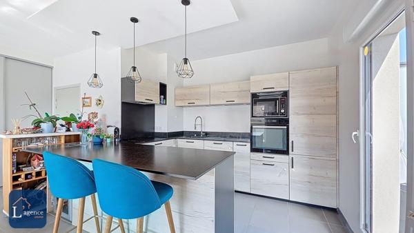 Magnifique Duplex T4 121m² Dernier étage Terrasse 30m² Garage Place de parking