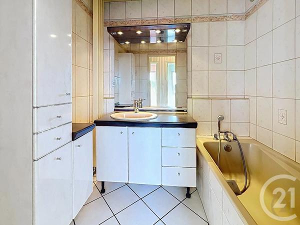 Appartement F4 à vendre  4 pièces - 80,69 m 2   MONTBELIARD  - 25
