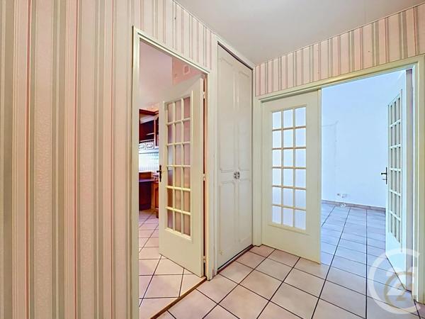 Appartement F4 à vendre  4 pièces - 80,69 m 2   MONTBELIARD  - 25