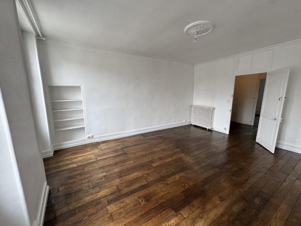 Très bel appartement de charme de plus de 68 m² en hyper-centre de Montmorillon