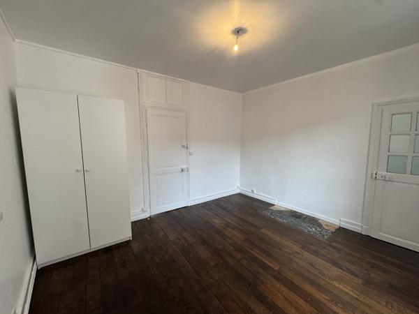 Très bel appartement de charme de plus de 68 m² en hyper-centre de Montmorillon