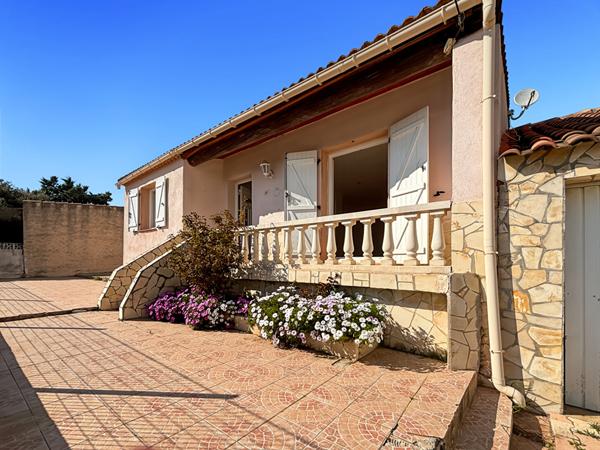 Maison Plain pied, La Fare Les Oliviers 4 pièces / 3 chambres 