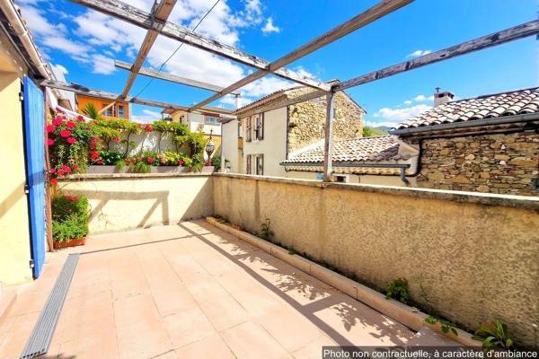 Maison de village Cruis 3 chambres avec toit terrasse
