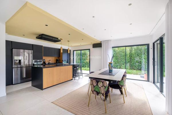 Vente Maison 7 pièces 165 m2 à Écully