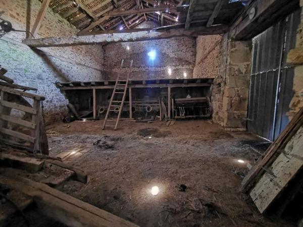 Grange à vendre 20 000 € Saint-Martin-de-Fressengeas 1 pièce DPE
