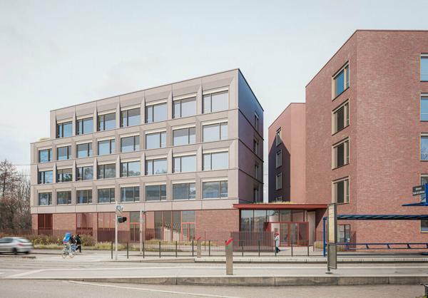 BUREAUX à LOUER de 3052 m²