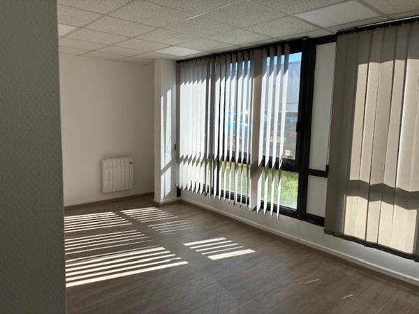 Bureaux à louer à Saint-Nazaire zone Océanis avec parking privatif