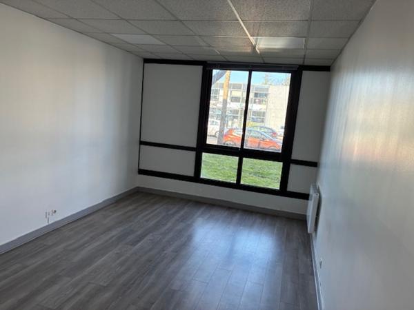 Bureaux à louer à Saint-Nazaire zone Océanis avec parking privatif
