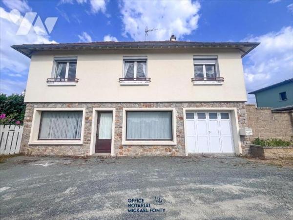 Située à deux pas du centre ville de Gouville sur mer et à seulement quelques minutes des plage...