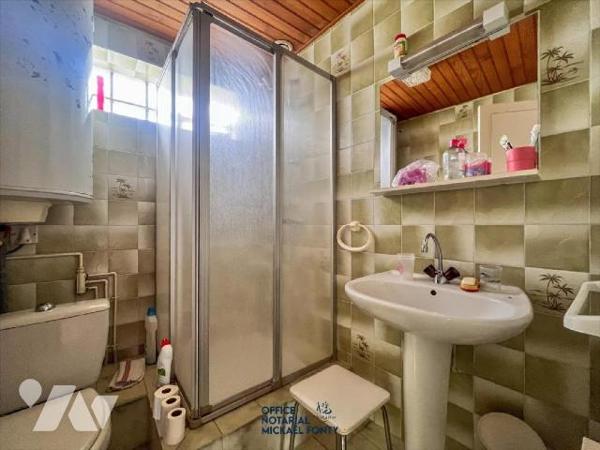 Située à deux pas du centre ville de Gouville sur mer et à seulement quelques minutes des plage...