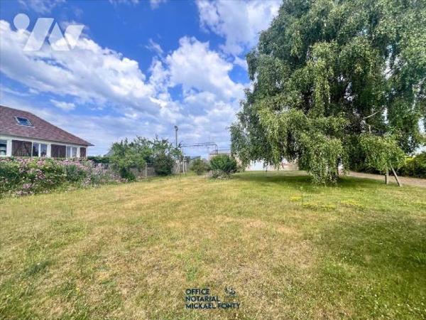 Située à deux pas du centre ville de Gouville sur mer et à seulement quelques minutes des plage...