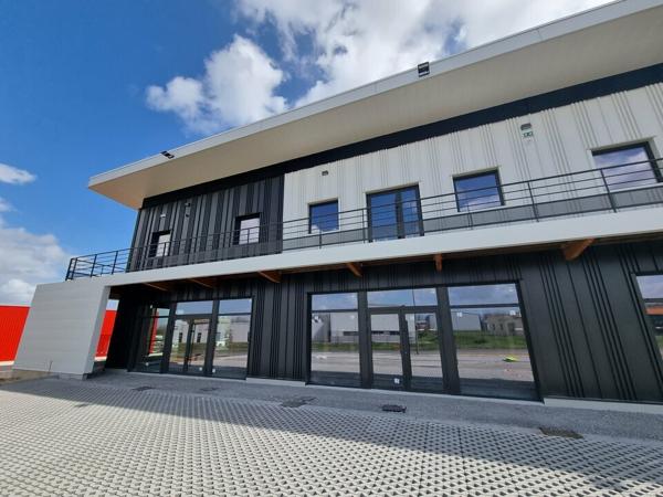 POITIERS SUD SECTEUR CENTRE COMMERCIAL AUCHAN - BUREAUX A LOUER 259M²